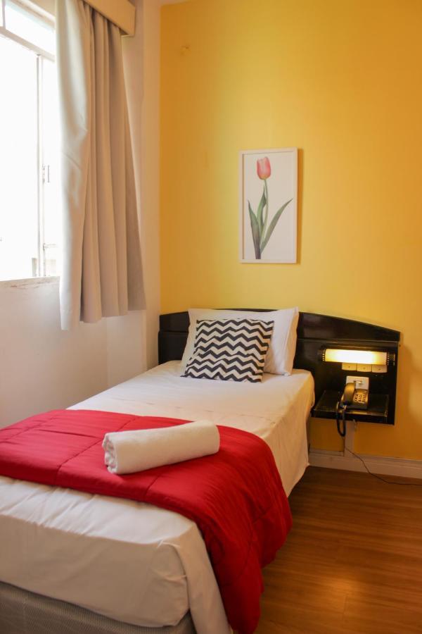 Hotel Blumenau Centro Curitiba Room photo