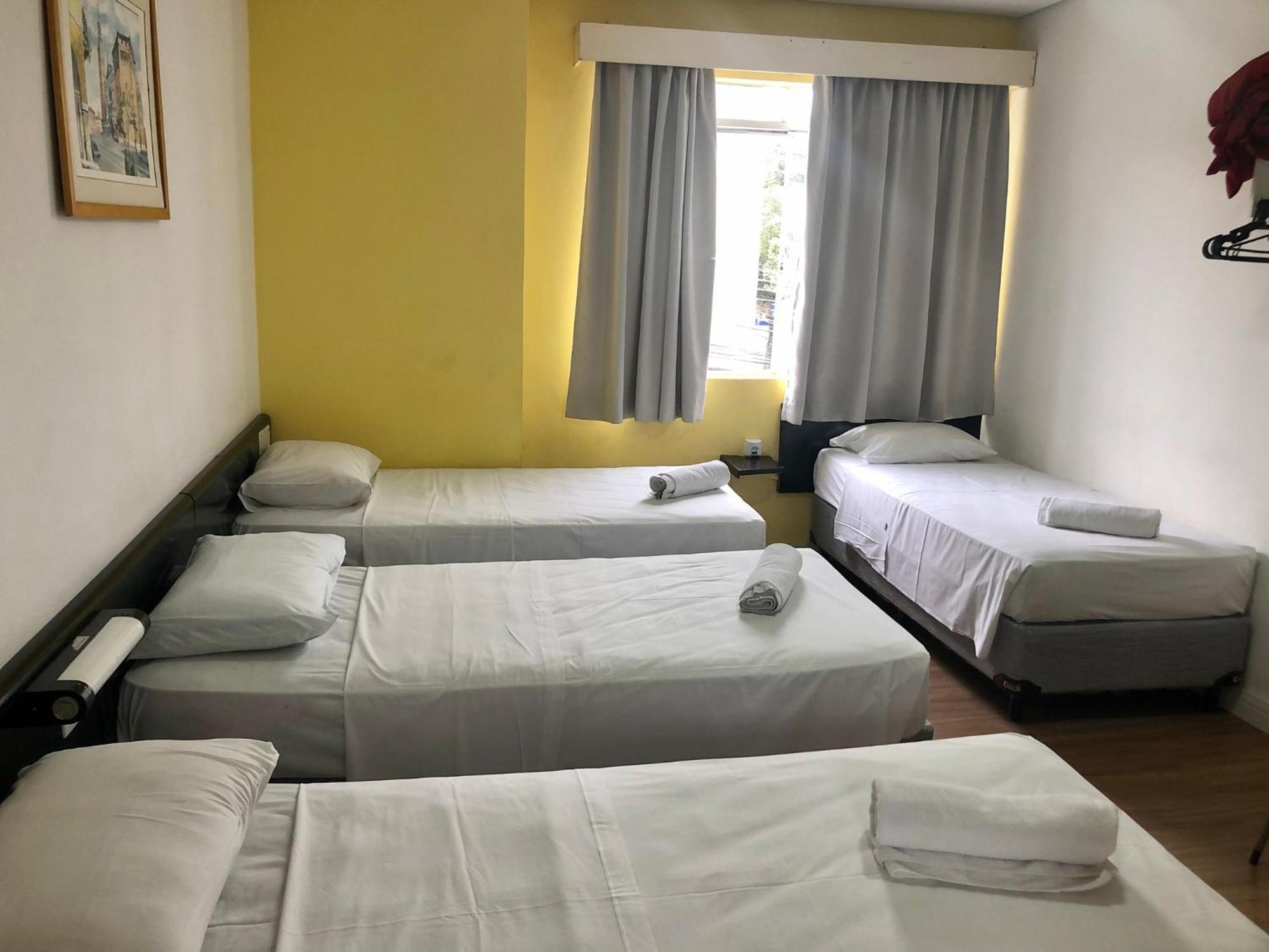 Hotel Blumenau Centro Curitiba Room photo